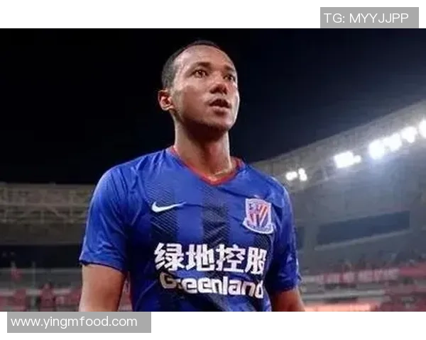 时尚足球明星外套男童精选图片展示让孩子们尽显运动风采